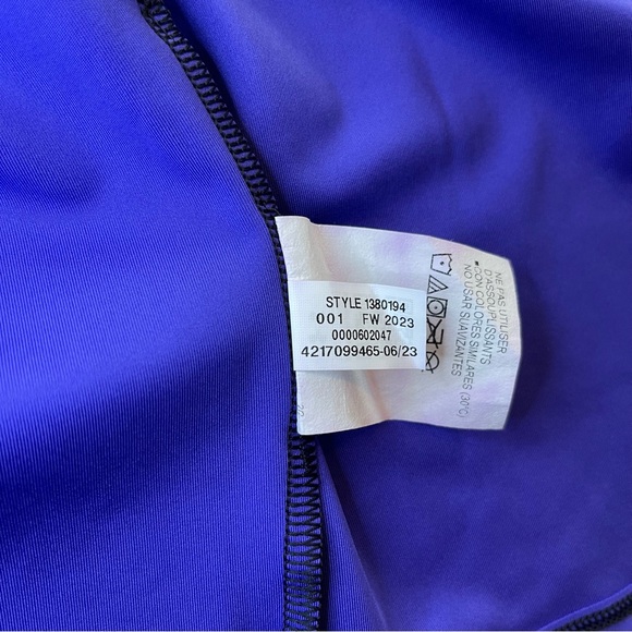 Like New Med Under Armour Dwayne Johnson Project Crop Black & Purple jacket. - Picture 4 of 6